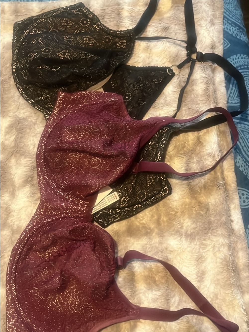 Victoria's Secret Lace Underwire Bra in Burgundy and Black
